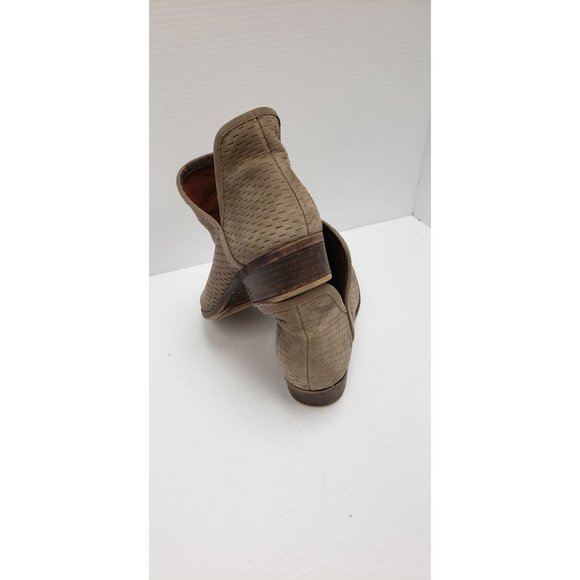 Lucky Brand Baley Suede Leather Ankle Bootie ~ Neutral Casual Boots ~ 7.5 - Picture 2 of 9